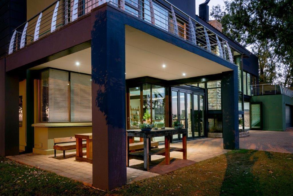 Middelwater Farm Hotel Bloemfontein Bagian luar foto